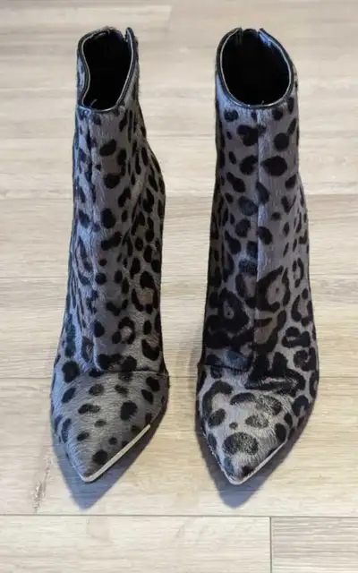 3 Pairs Women's shoes size 7, View more