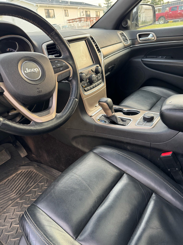 2017 Jeep Grand Cherokee Limited in Cars & Trucks in Edmonton - Image 4