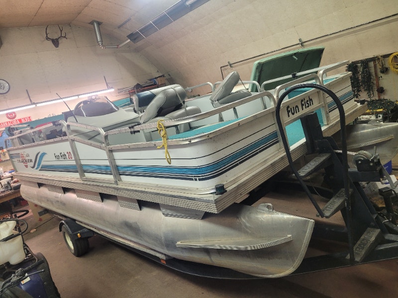 20ft Fun Fish Pontoon Boat For Sale Powerboats & Motorboats