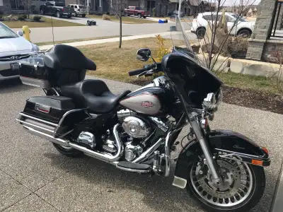Great Ride, Low Klms 35000 ,Well looked after. Comes with Shop Harley Manual,Optimate Smart Charger,...