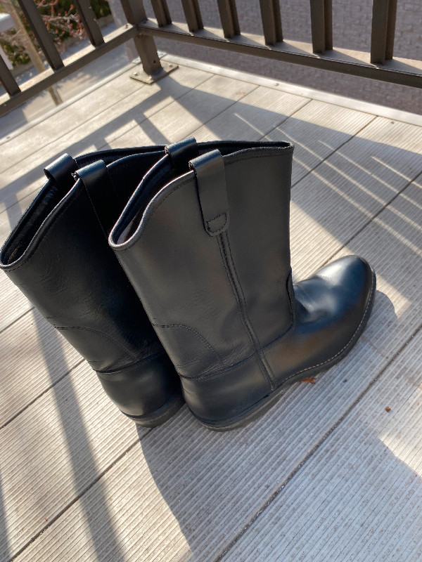 Black leather boots (vibram sole) dans Chaussures pour hommes  à Ville de Montréal - Image 2