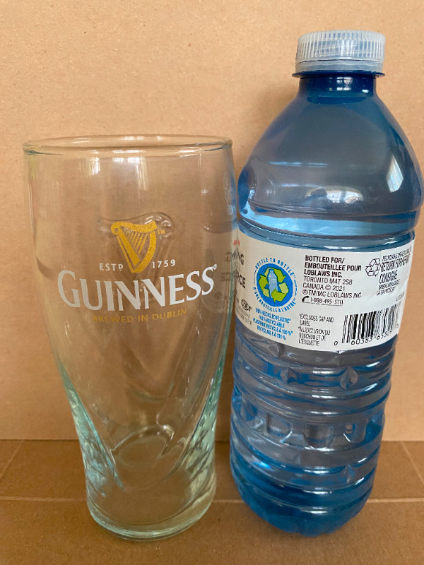 Breweriana - Beer Glass - Guinness (x2) in Arts & Collectibles in City of Toronto - Image 3
