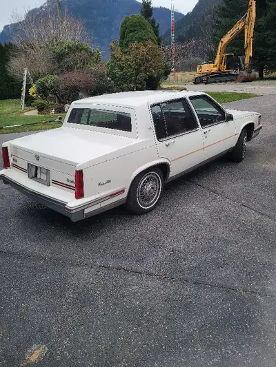 1987 Cadillac for sale. Rebuilt motor and transmission, $7,000 value. Good tires. New battery. Askin...
