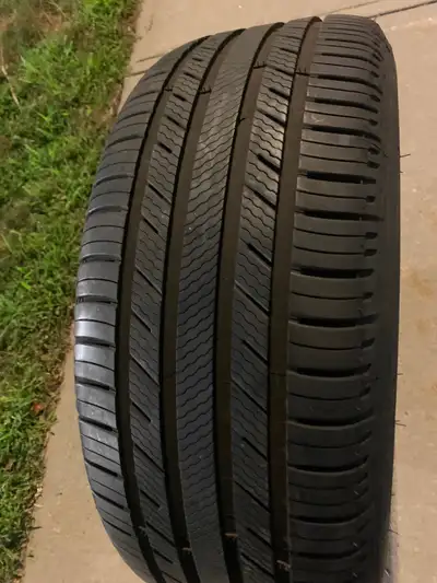 4 MICHELIN PREMIER LTX 255 55R18 ALL SEASON TIRES. In great condition with great traction and handli...