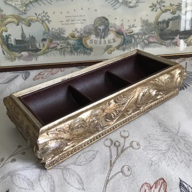 Vintage Hollywood Regency Old World Organizer Box / Wall Shelf in Home Décor & Accents in Ottawa - Image 5
