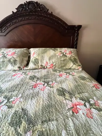 TROPICAL ORCHID TOMMY BAHAMA QUILT & SHAMS KING SIZE 100% COTTON WITH 80% COOTON & 20% POLYESTER FIL...