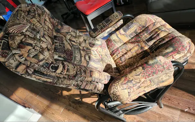 Chair63234988415745121
