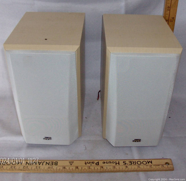 2-JVC SPEAKERS in Speakers in Kingston - Image 2