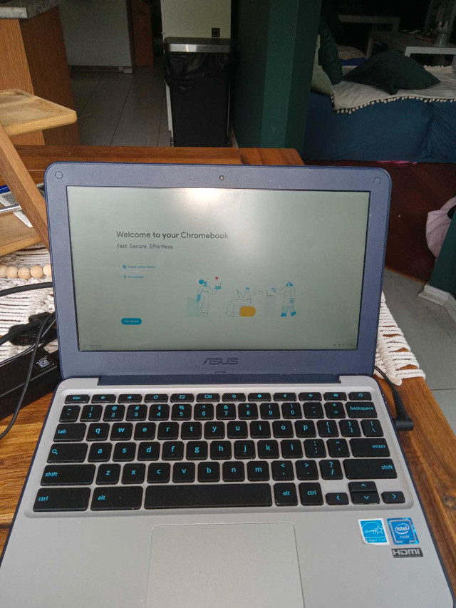 ASUS Chromebook in Laptops in Ottawa