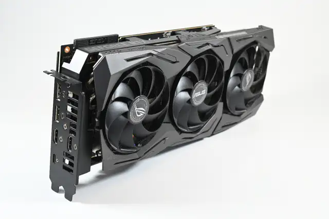ASUS ROG-STRIX-RTX2080TI 11GBOC 11GB GDDR6 Gaming GPU Video Card in System Components in City of Toronto - Image 2