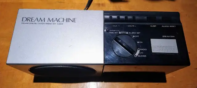 Sony Alarm Clock596881309644236801