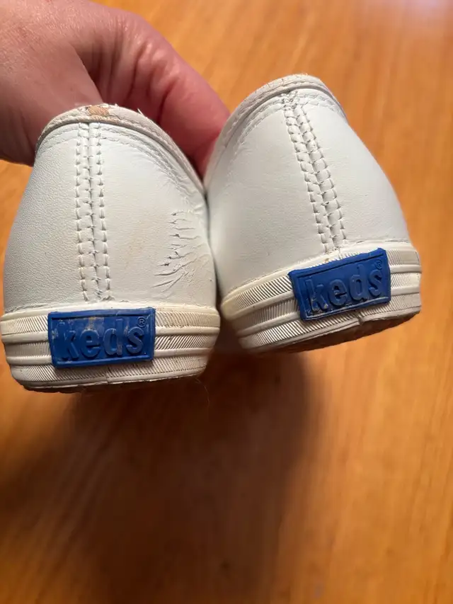 Keds Womens Sz 8 Champion Leather Sneaker in Women's - Shoes in Kitchener / Waterloo - Image 3