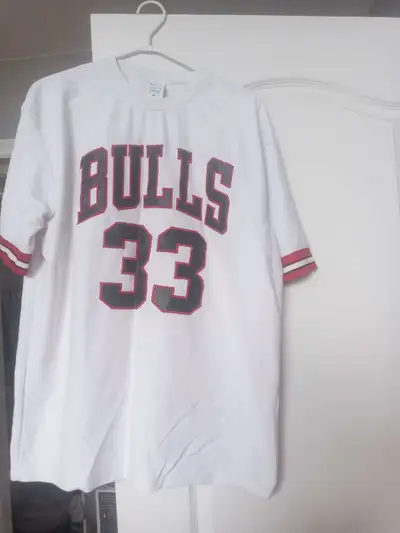 Chicago Bulls #33 Jersey size XXL , View more
