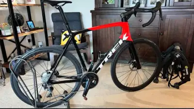 2023 TREK EMONDA SL6 SIZE 60 ROAD BIKE, View more
