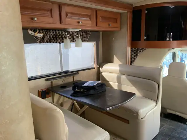 2012 Itasca Cambria 29ft motorhome in RVs & Motorhomes in Cowichan Valley / Duncan - Image 7
