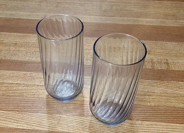 Set of Two Highball Textured Glasses (Hx12cm)