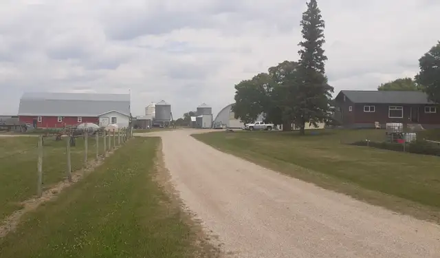 Farm For Sale in Land for Sale in Winnipeg - Image 4