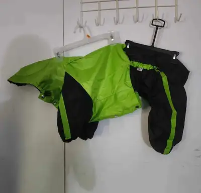 Dogs raincoat Smoke free home Located in Westmount area No delivery or shipping Cash at pickup No e...