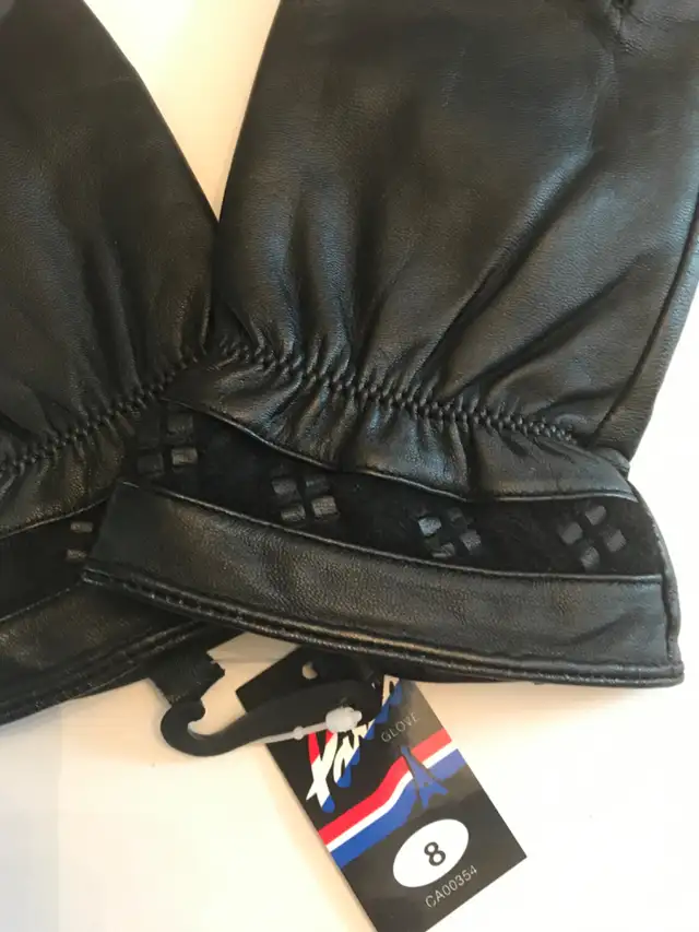 Lady’s  New Leather Gloves in Women's - Tops & Outerwear in Mississauga / Peel Region - Image 6