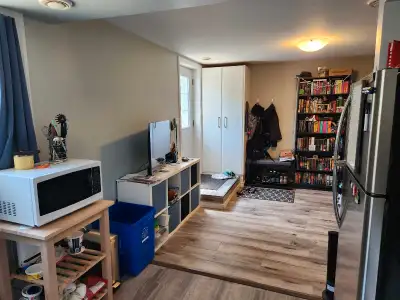 2 bedroom apartment for rent.