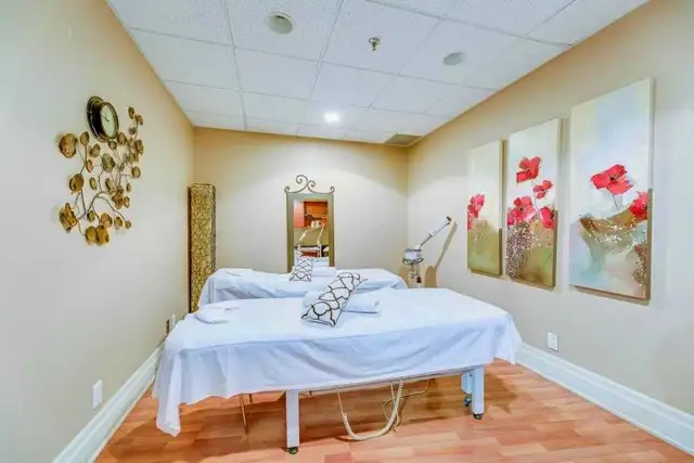 Summer Specials Massage near Square One62864359113218122