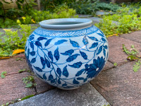 Fine Korean Porcelain Vase