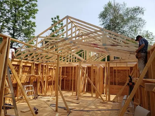 Handyman Carpenter fixed rates62863228394114121