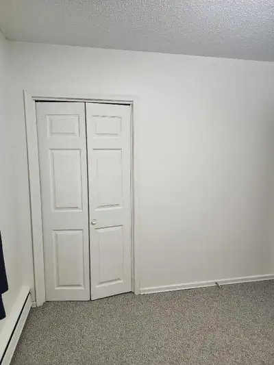 Are you CLEAN, NEAT and TIDY? A cozy Private Room in a quiet and clean apartment is available for Re...