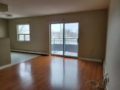 1 bedroom apartment for rent with balcony, in-suite laundry, and 1 reserved parking space. Large apa...