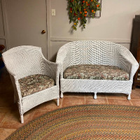 Vintage Imperial Rattan wicker set .