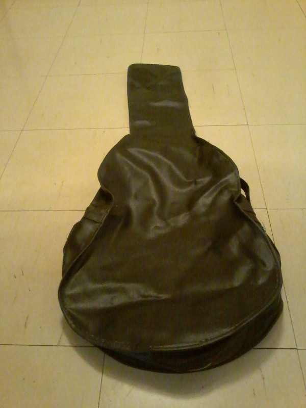 Guitar case/soft shell gigbag NEW in Guitars in Cambridge - Image 3