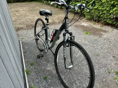 7200 Trek multitracks ladies bike, View more