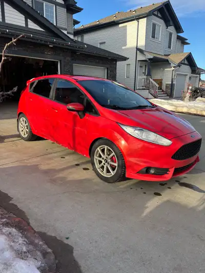 2015 Ford Fiesta ST 205xxx km Mechanically very sound Regular maintenance done Rebuilt transmission...