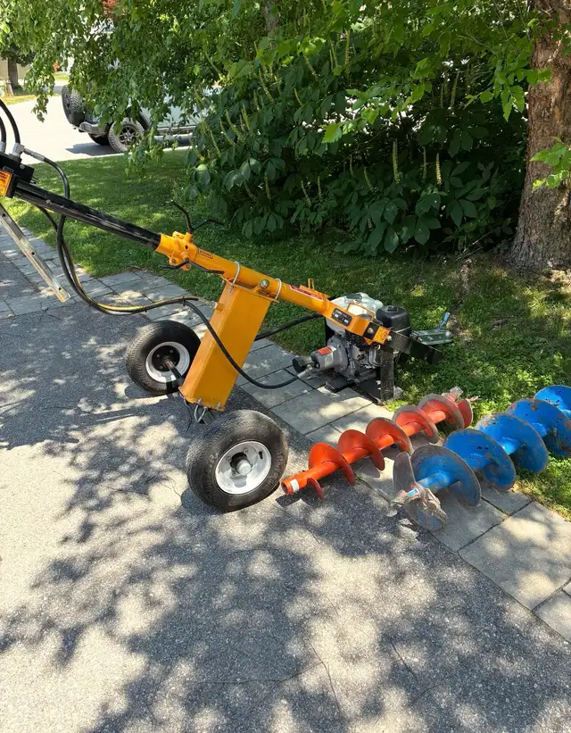 Towable Hydraulic Auger in Decks & Fences in Mississauga / Peel Region - Image 2