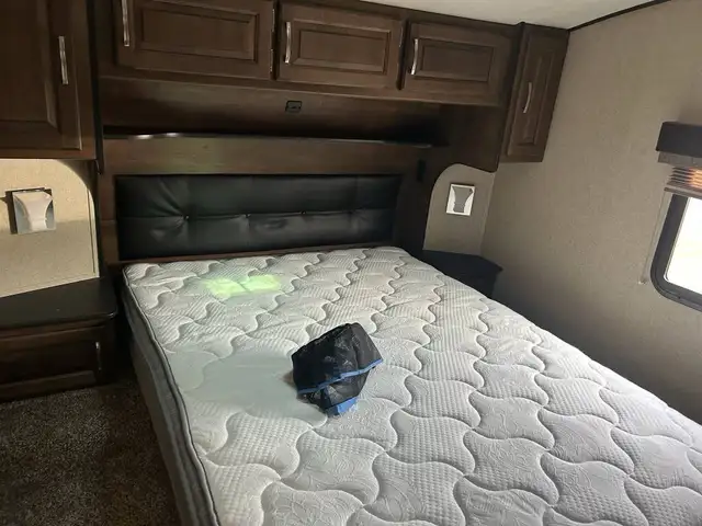 2018 Grande Design Reflection in Travel Trailers & Campers in Fort St. John - Image 9