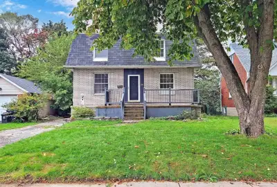 TWO STORIES HOUSE FOR RENT IMMEDIATELY