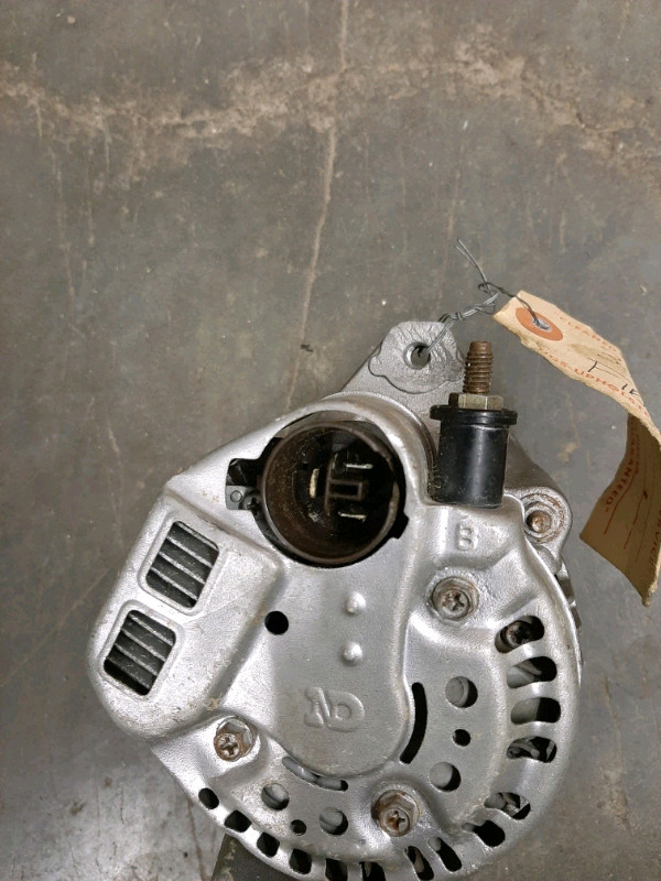 Alternator 91 Chevy Sprint in Engine & Engine Parts in Trenton - Image 3