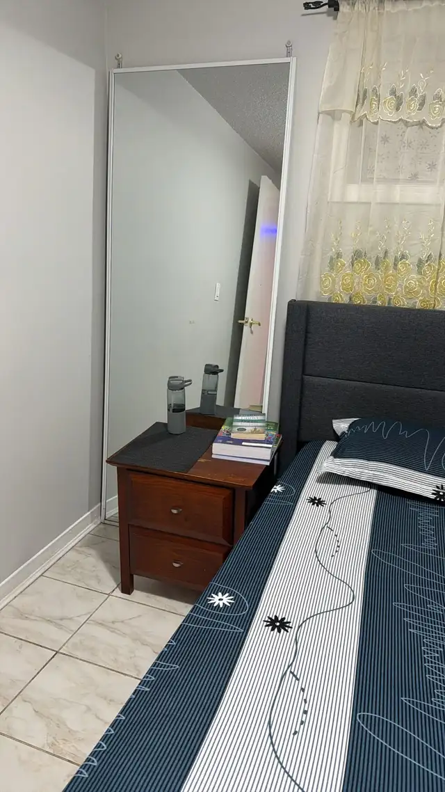 Furnished room available for girls in Room Rentals & Roommates in City of Toronto - Image 8