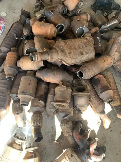 Paying fair market value for oem catalytic converters and dpfs. Cash on the spot. Would appreciate a...