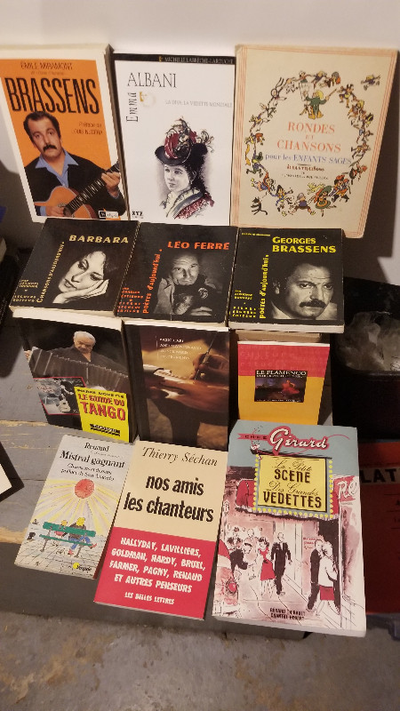 Bazar Vintage Chansons Musique Partitions DVD Chez Libro17 dans Ventes de garage  à Ville de Montréal - Image 4