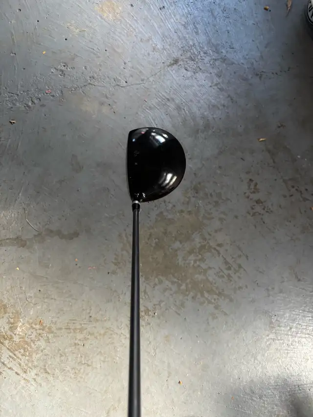 Right handed Golf Irons and Driver set in Golf in Mississauga / Peel Region - Image 3