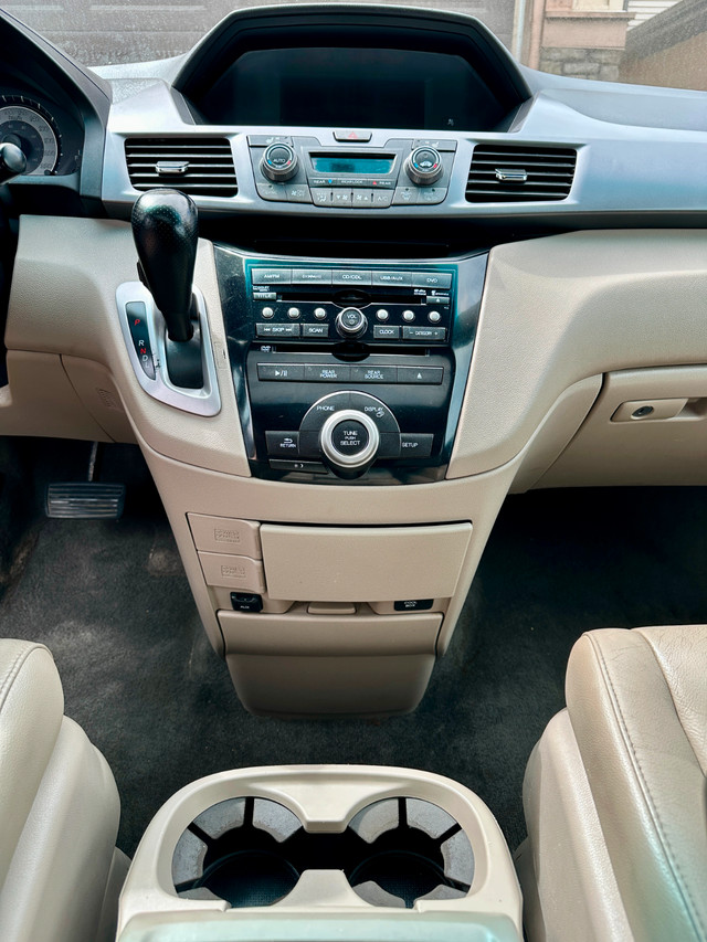 2012 Honda Odyssey EXL-RES in Cars & Trucks in Calgary - Image 4