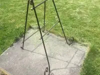 Rod iron art Easel