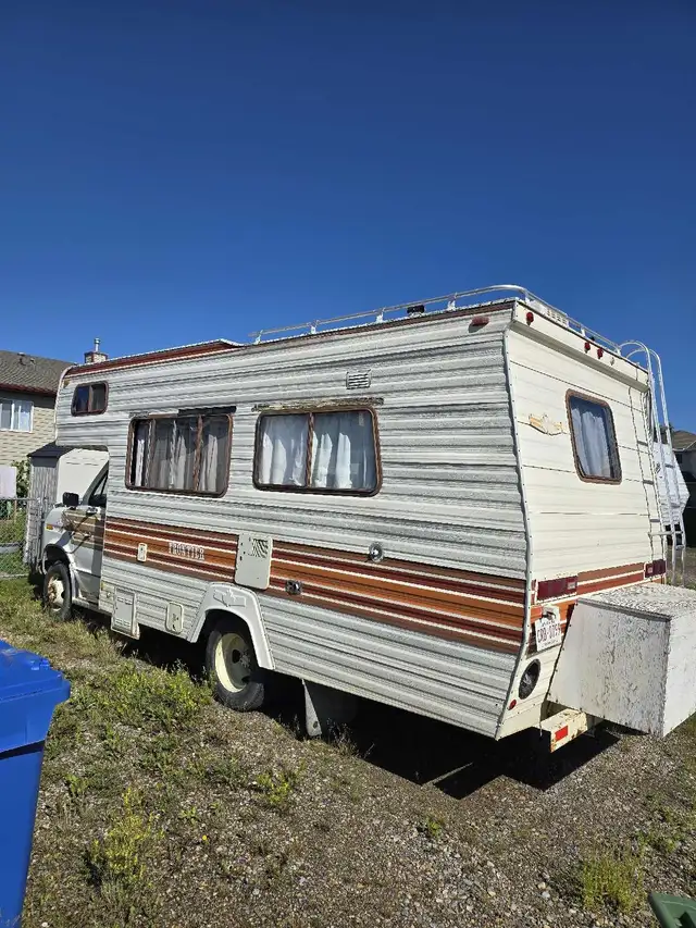 1981 ford motorhome in RVs & Motorhomes in Calgary - Image 4