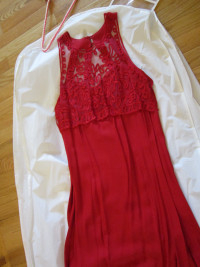 RED FLOOR LENGTH FORMAL DRESS SIZE 11/12