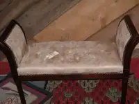 Lovely Lady's Slipper/Bedroom Bench