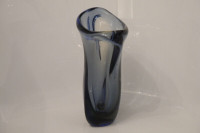 Vases en verre soufflé de forme allongé de toutes couleurs