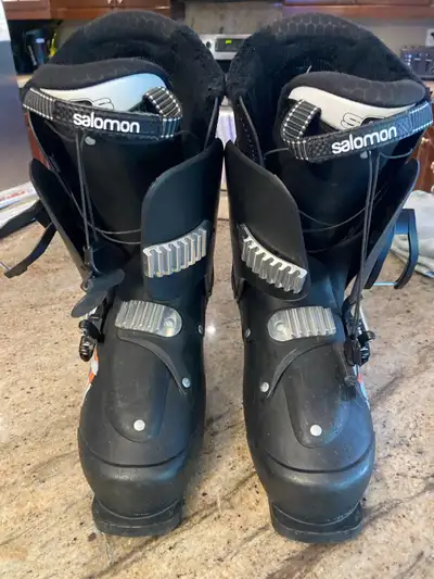 Ski boots, View more