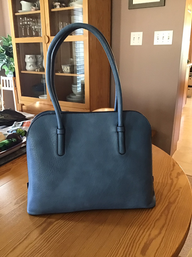 Leather Purse in Women's - Bags & Wallets in Edmonton - Image 4