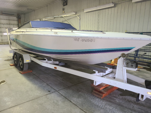 24' Bowrider in Powerboats & Motorboats in Owen Sound